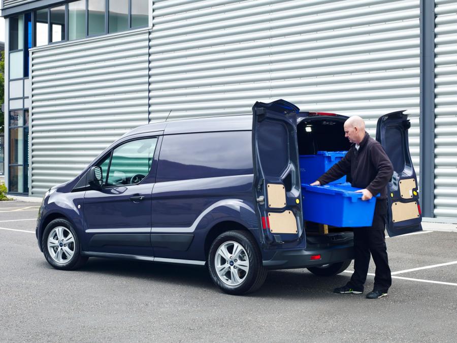  Ford Transit Connect 2013 года  (фото 18 из 22)